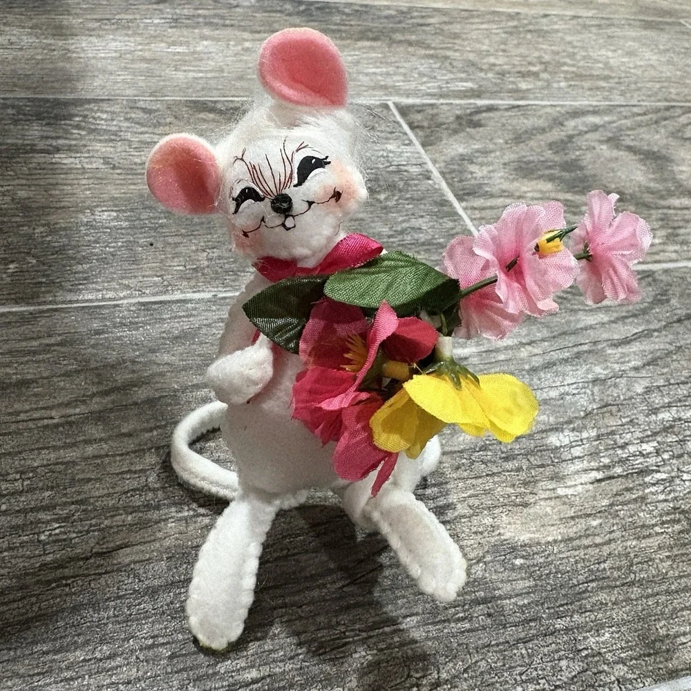Annalee White Spring Flowers Mouse 5